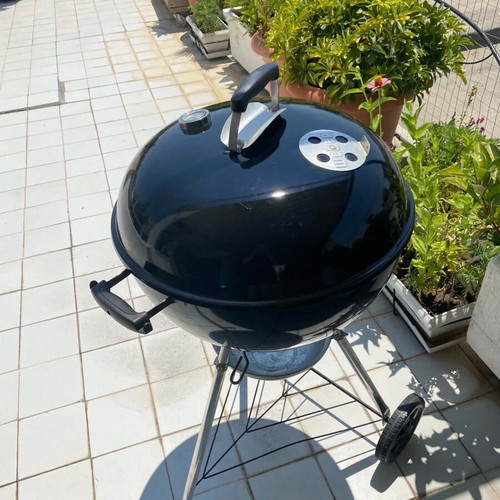 Barbecue grill like new