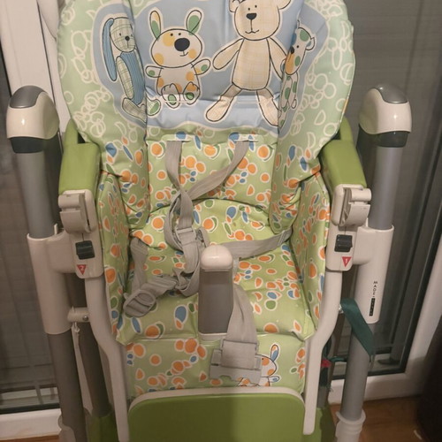 Baby feeding high chair