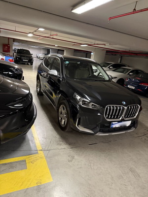 BMW X1 2023 sDrive20i xLine steptronic σαν καινούργιο, μαύρο μεταλλικό
