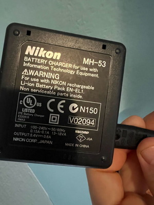 Camera chargers like new, various