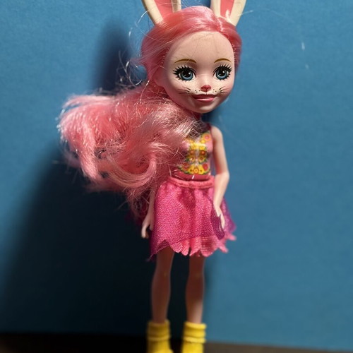 Enchantimals Bree Bunny doll with Twist pet