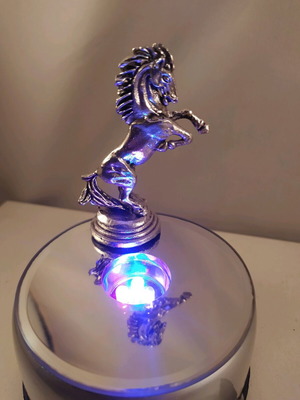 Display base for miniatures with light and slow rotation