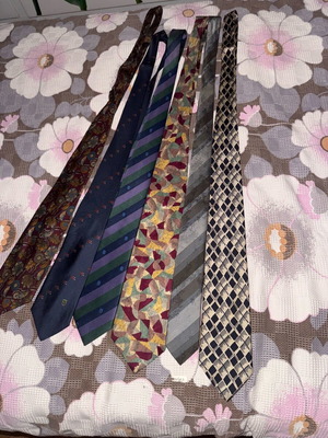 Set of 6 Burton silk ties like new, multicolored