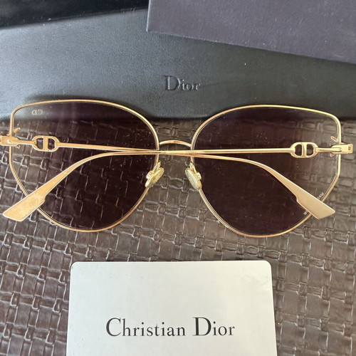 Dior sunglasses like new, pink color with original case and cloth