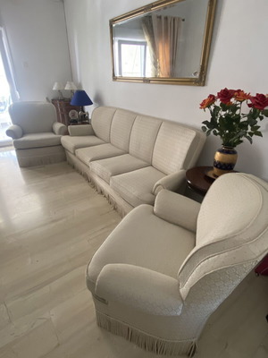 Living room set with four-seat sofa and two armchairs