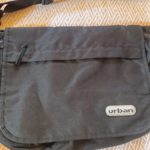 Urban black messenger bag like new, crossbody style