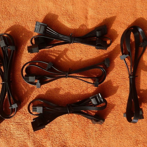 Asus motherboard and power cables set new