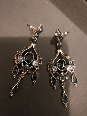 Women's faux earrings with blue-light blue stones like new