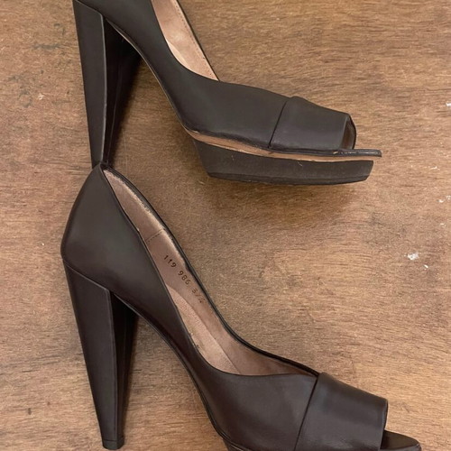 Branded Leather Pumps Used Size 37.5 With Stable 11 cm Heel