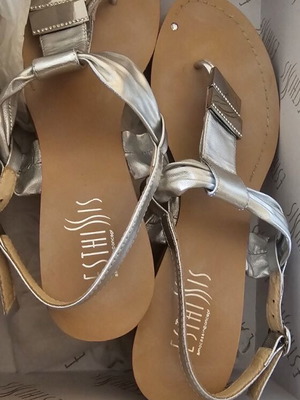 Women's silver platform shoes new, unworn