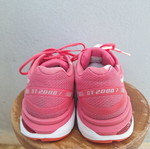 Asics GT-2000 7 running shoes, size 42, pink and white