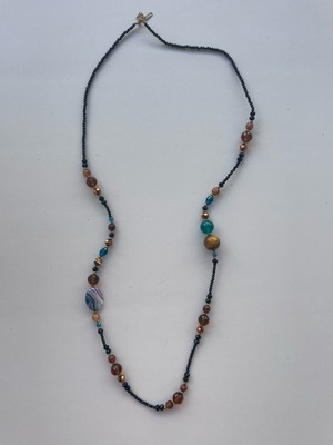 Necklace like new, brown and gold