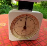 Kitchen scale used, white
