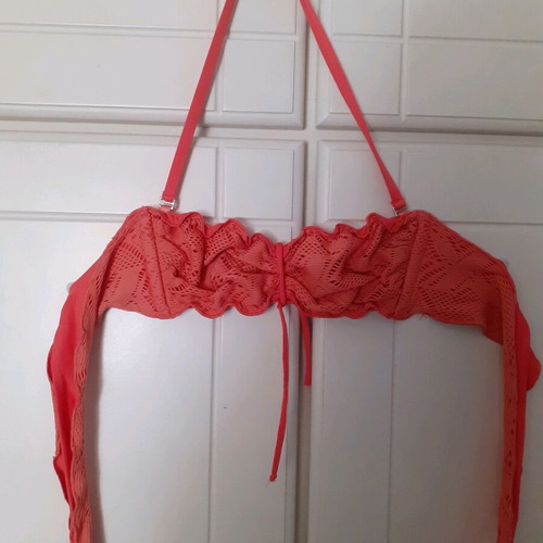 Calzedonia bikini set like new, peach with lace design