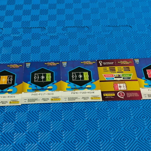 Football collectible cards like new, set of 5 pieces