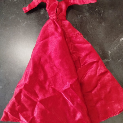 Barbie Hollywood Cast Party dress used, torn on the side
