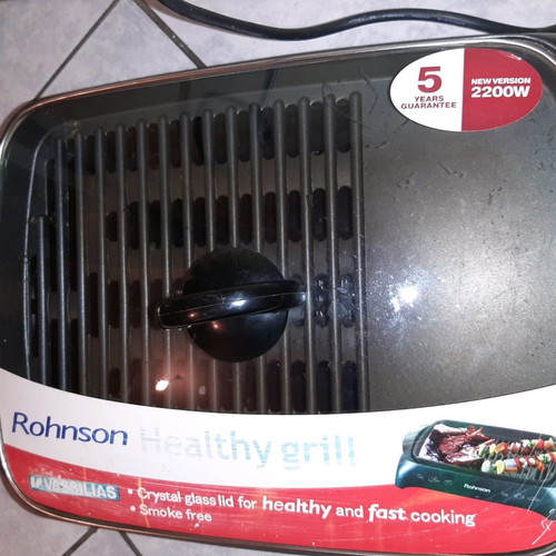 Rohnson R250 grill 2200 watt with lid and detachable parts like new