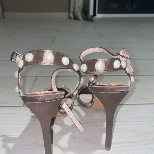 High-heeled sandals Migato new, size 39