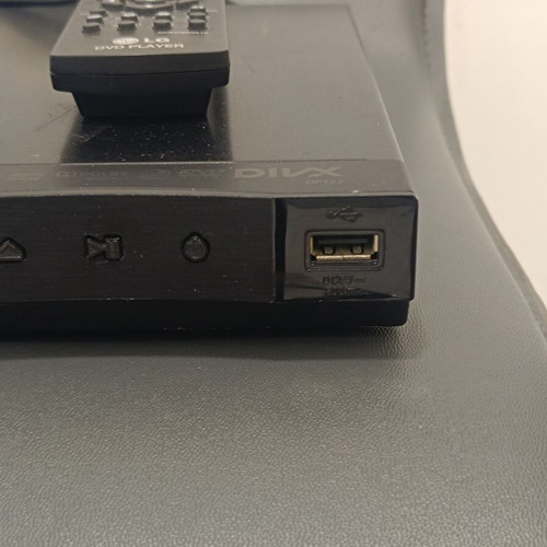LG DVD Player DP122 used with USB and remote control