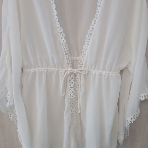 Kaftan white with lace, new, size M