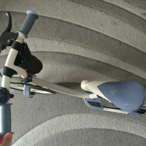 Kinderkraft Space balance bike used, blue with brake and bell