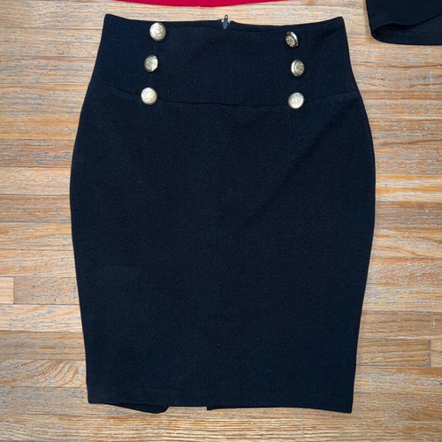Midi skirts used, size S, black and red