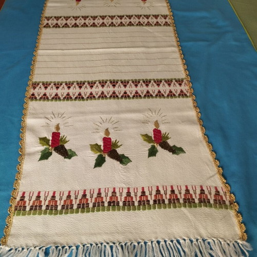 Handmade Set of 2 Pieces Runner and Semen with Gold Thread Vintage 1960 like new
