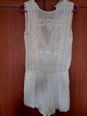 Zara ολόσωμη φόρμα σορτσ σαν καινούργιο, άσπρο, μέγεθος S