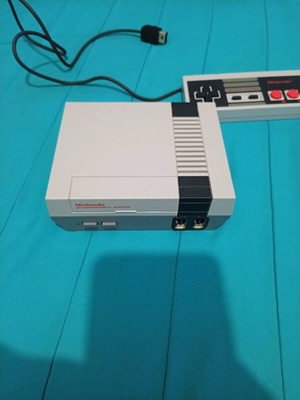 Nintendo NES Classic Edition καινούργιο με γνήσια καλώδια