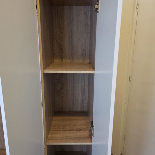 Wardrobe like new, three-door, 180x90x40 cm