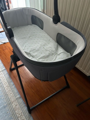 Inglesina Electa port bebe like new with sheets mattress and cover
