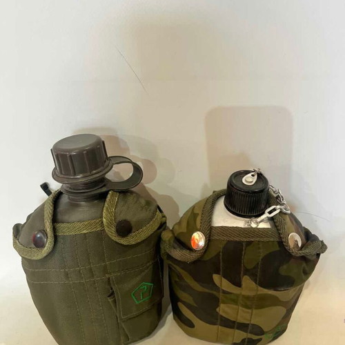 Military Canteen Set used, plastic and metal, 21x14 & 18x14 cm