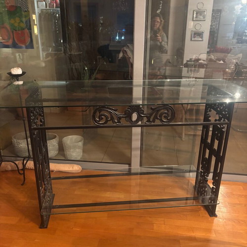 Iron commode like new with solid iron and bijou glass