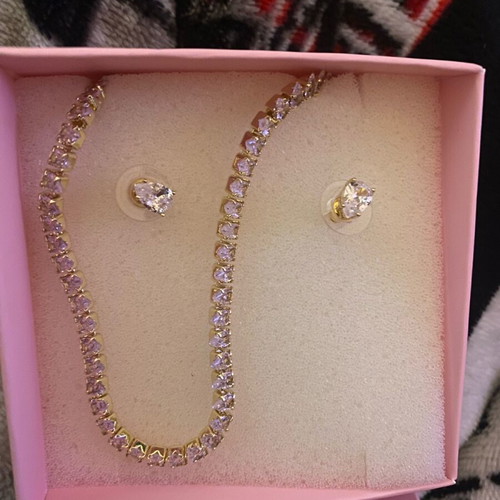 Hadra Jewels jewelry set necklace and earrings with rhinestones gold color, new