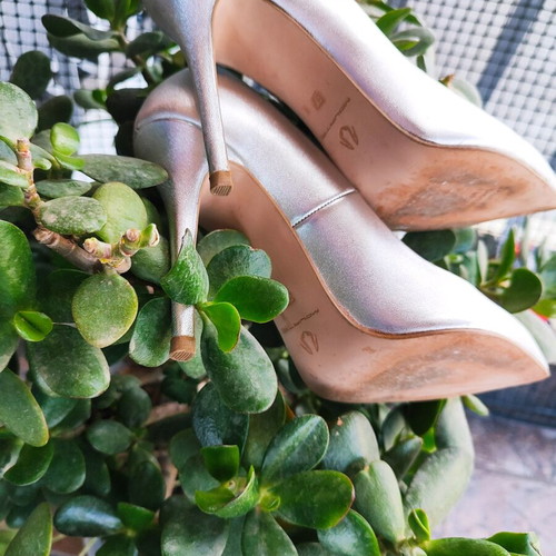 Mourtzi silver leather pumps like new, size 37
