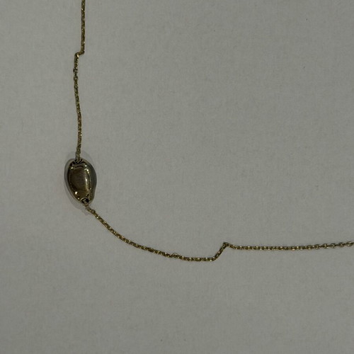 Gold-plated necklace with shell pendant