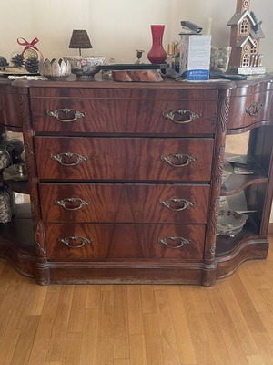 Vintage wooden chest of drawers with 4 drawers, brass handles, mahogany veneer
