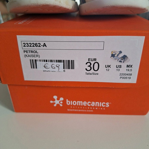 Biomecanics children's sandals size 30 blue like new