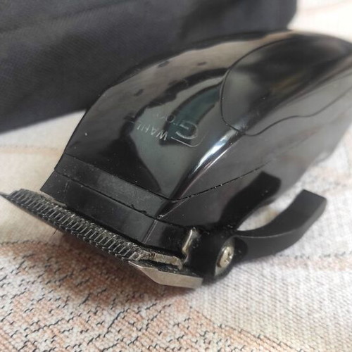 Wahl Groom Ease hair clipper with 9 clipper combs and carrying bag