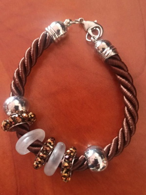 Bracelet like new, white and brown