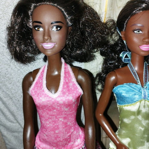 Barbie dolls like new, pack of 3