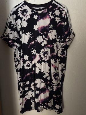 Adidas sweatshirt dress like new, black multicolor, XL
