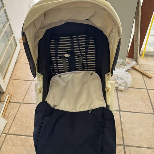 Baby stroller used with minor wear and removable basket