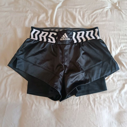 Adidas shorts like new, size S/M