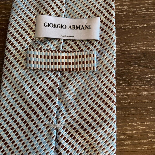 Giorgio Armani tie 100% silk like new