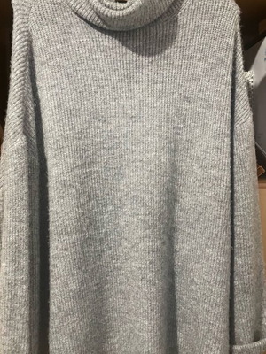 Tailor Made Knitwear gray sweater like new, warm and soft