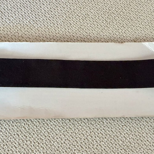 Nike sports headband like new, black and white