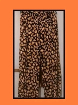 Camel color pants with beautiful pattern, like new