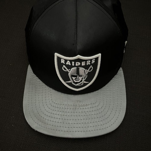 New Era Oakland Raiders Satin Hat very good condition, large size