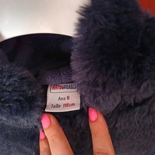 Fur coat like new, children's size 6, blue